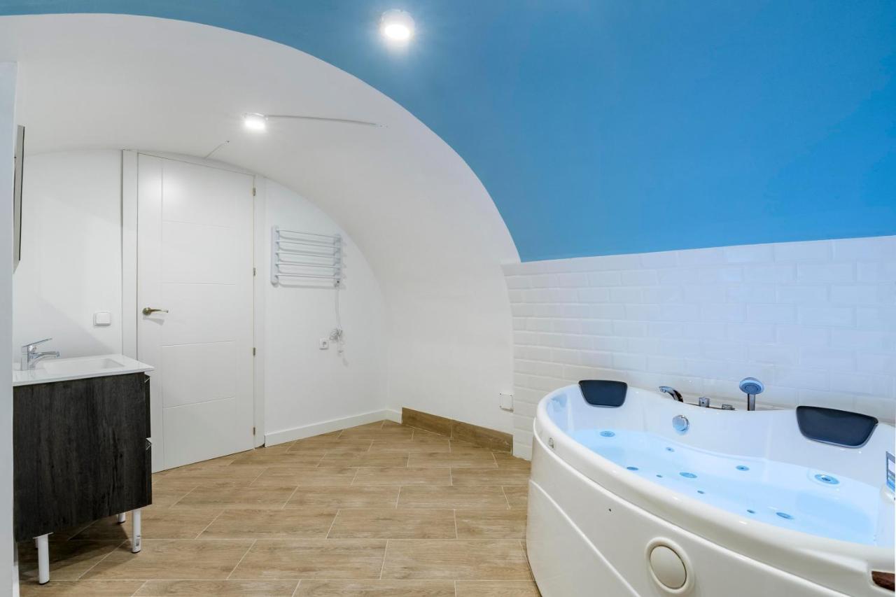 El Triangulo Del Arte - Jacuzzi Lägenhet Madrid Exteriör bild